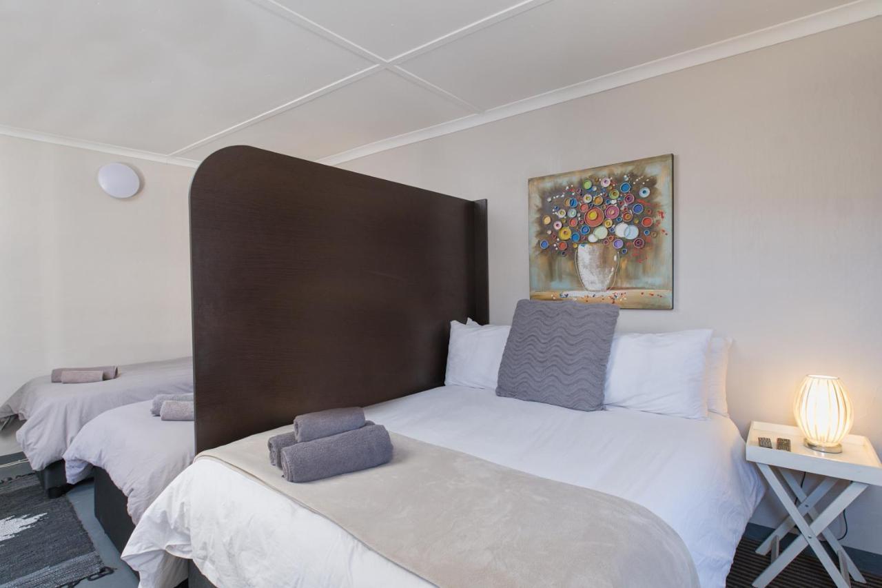 Royal Palms Guest House ポート・エリザベス エクステリア 写真