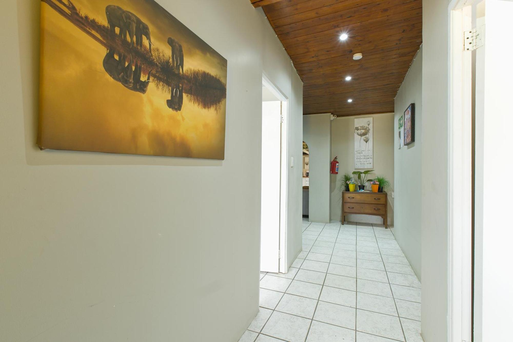 Royal Palms Guest House ポート・エリザベス エクステリア 写真